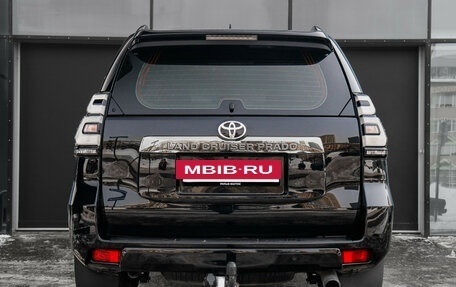 Toyota Land Cruiser Prado 150 рестайлинг 2, 2022 год, 6 500 000 рублей, 6 фотография