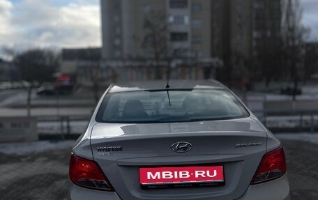 Hyundai Solaris II рестайлинг, 2014 год, 900 000 рублей, 1 фотография