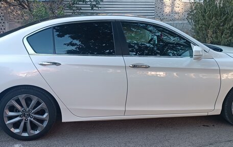 Honda Accord IX рестайлинг, 2013 год, 1 700 000 рублей, 8 фотография