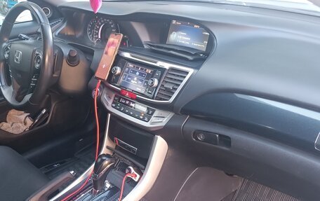 Honda Accord IX рестайлинг, 2013 год, 1 700 000 рублей, 13 фотография