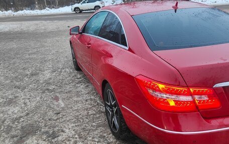 Mercedes-Benz E-Класс, 2011 год, 1 350 000 рублей, 9 фотография