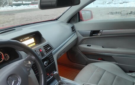 Mercedes-Benz E-Класс, 2011 год, 1 350 000 рублей, 20 фотография