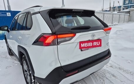 Toyota RAV4, 2024 год, 3 895 000 рублей, 10 фотография