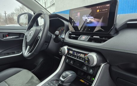 Toyota RAV4, 2024 год, 3 895 000 рублей, 14 фотография