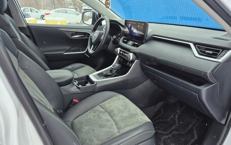 Toyota RAV4, 2024 год, 3 895 000 рублей, 15 фотография