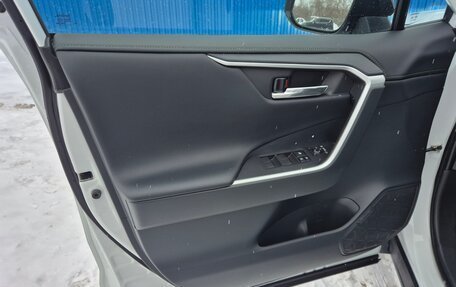 Toyota RAV4, 2024 год, 3 895 000 рублей, 17 фотография