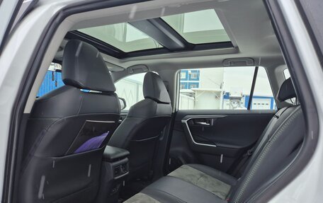 Toyota RAV4, 2024 год, 3 895 000 рублей, 19 фотография