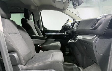 Peugeot Traveller I, 2020 год, 2 999 000 рублей, 10 фотография