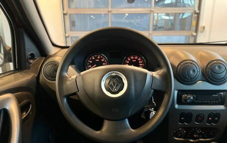 Renault Sandero I, 2014 год, 647 000 рублей, 2 фотография