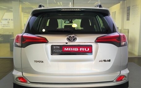 Toyota RAV4, 2017 год, 2 319 000 рублей, 7 фотография