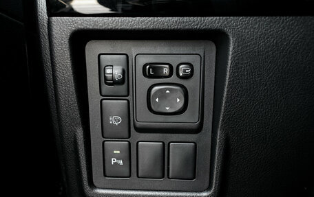 Toyota Land Cruiser Prado 150 рестайлинг 2, 2017 год, 4 430 000 рублей, 26 фотография