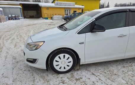 Opel Astra J, 2013 год, 780 000 рублей, 3 фотография