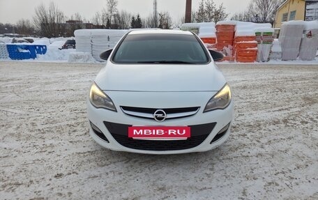Opel Astra J, 2013 год, 780 000 рублей, 2 фотография