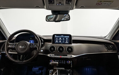 KIA Stinger I, 2018 год, 2 110 000 рублей, 14 фотография