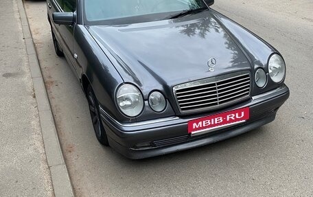 Mercedes-Benz E-Класс, 1998 год, 700 000 рублей, 6 фотография