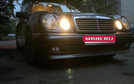 Mercedes-Benz E-Класс, 1998 год, 700 000 рублей, 13 фотография