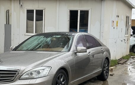 Mercedes-Benz S-Класс, 2006 год, 800 000 рублей, 1 фотография