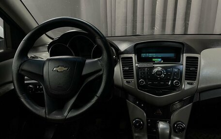 Chevrolet Cruze II, 2011 год, 639 777 рублей, 6 фотография