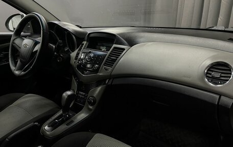 Chevrolet Cruze II, 2011 год, 639 777 рублей, 11 фотография