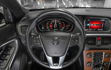 Volvo V40 Cross Country I, 2018 год, 2 180 000 рублей, 9 фотография