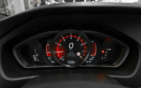 Volvo V40 Cross Country I, 2018 год, 2 180 000 рублей, 12 фотография