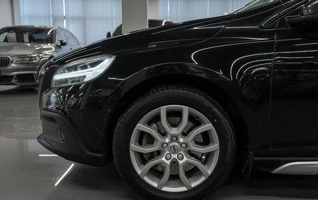 Volvo V40 Cross Country I, 2018 год, 2 180 000 рублей, 24 фотография