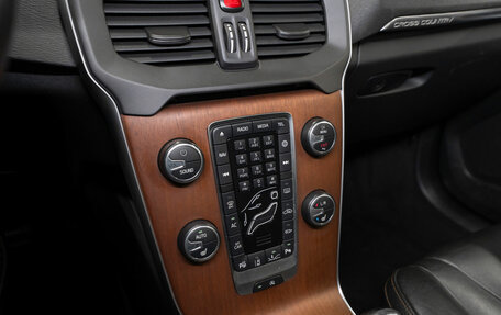 Volvo V40 Cross Country I, 2018 год, 2 180 000 рублей, 22 фотография