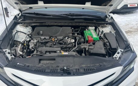 Toyota Camry, 2021 год, 2 650 000 рублей, 9 фотография