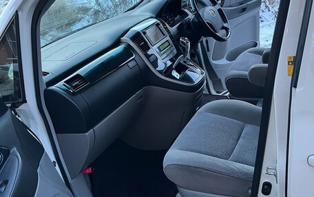 Toyota Alphard III, 2005 год, 620 000 рублей, 14 фотография