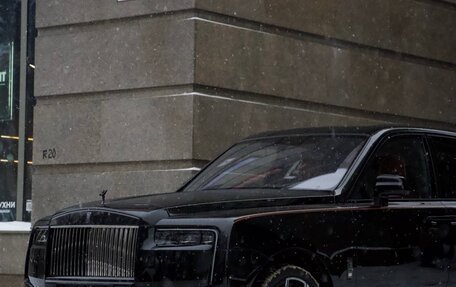 Rolls-Royce Cullinan, 2024 год, 65 000 000 рублей, 9 фотография