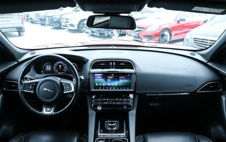 Jaguar F-Pace, 2017 год, 3 395 000 рублей, 12 фотография