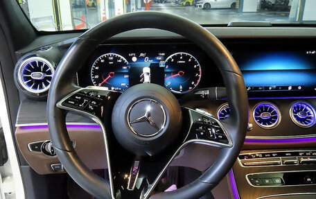 Mercedes-Benz E-Класс, 2023 год, 5 400 000 рублей, 10 фотография