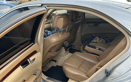 Mercedes-Benz S-Класс, 2006 год, 800 000 рублей, 3 фотография