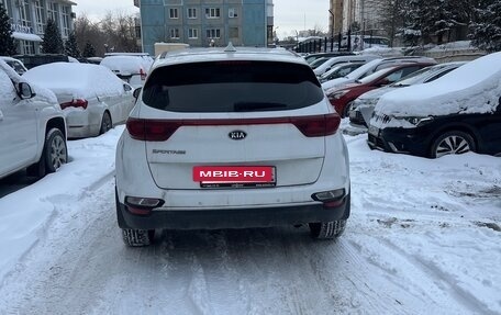 KIA Sportage IV рестайлинг, 2019 год, 2 215 000 рублей, 3 фотография