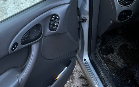 Ford Focus IV, 2003 год, 280 000 рублей, 3 фотография