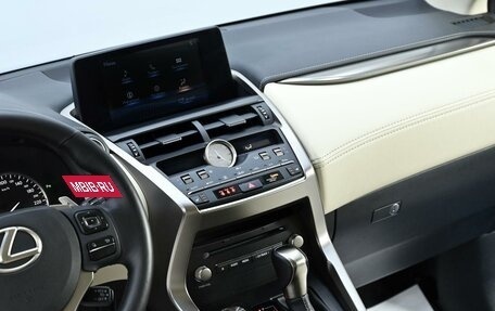 Lexus NX I, 2018 год, 2 575 000 рублей, 14 фотография