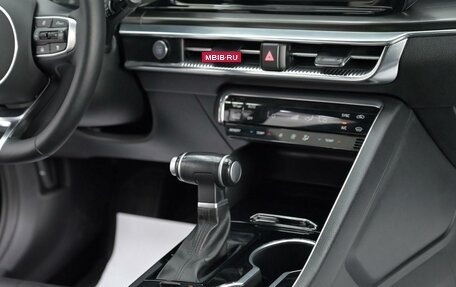 KIA K5, 2020 год, 1 995 000 рублей, 16 фотография