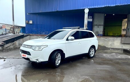 Mitsubishi Outlander III рестайлинг 3, 2013 год, 1 245 000 рублей, 6 фотография