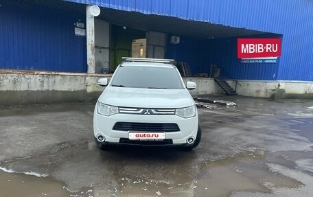 Mitsubishi Outlander III рестайлинг 3, 2013 год, 1 245 000 рублей, 8 фотография