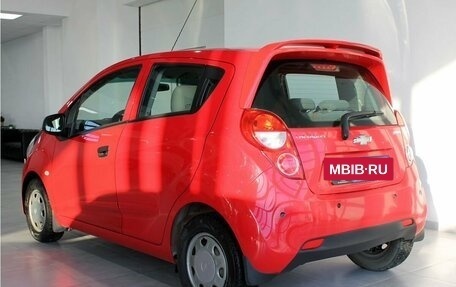 Chevrolet Spark III, 2013 год, 740 000 рублей, 5 фотография