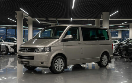 Volkswagen Multivan T5, 2010 год, 2 240 000 рублей, 1 фотография