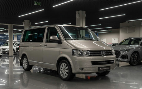 Volkswagen Multivan T5, 2010 год, 2 240 000 рублей, 2 фотография