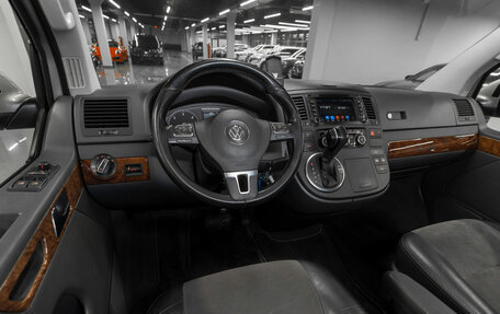 Volkswagen Multivan T5, 2010 год, 2 240 000 рублей, 7 фотография