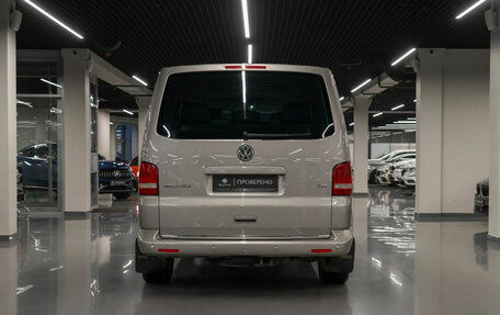 Volkswagen Multivan T5, 2010 год, 2 240 000 рублей, 6 фотография
