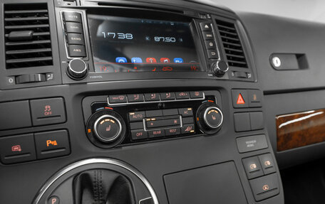 Volkswagen Multivan T5, 2010 год, 2 240 000 рублей, 18 фотография