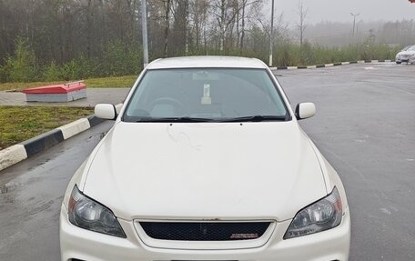 Toyota Altezza, 1999 год, 880 000 рублей, 2 фотография