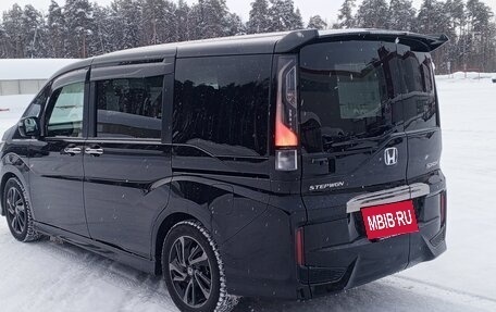 Honda Stepwgn IV, 2020 год, 2 600 000 рублей, 6 фотография