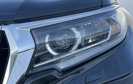 Toyota Land Cruiser Prado 150 рестайлинг 2, 2019 год, 5 000 000 рублей, 10 фотография