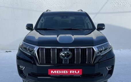 Toyota Land Cruiser Prado 150 рестайлинг 2, 2019 год, 5 000 000 рублей, 3 фотография