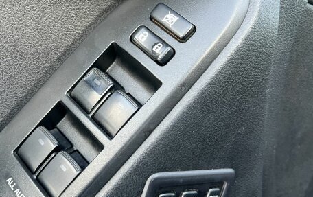 Toyota Land Cruiser Prado 150 рестайлинг 2, 2019 год, 5 000 000 рублей, 26 фотография